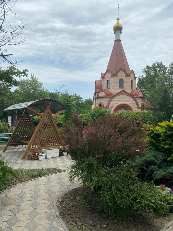 Отель Рио Melitopolʼ Екстериор снимка